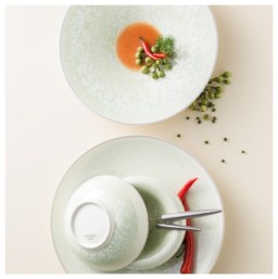Jaune de Chrome, Song Amande, Dinner plate