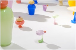 Helle Mardahl, Glasses and cups, Cocktail glass with a twist, purple