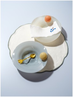 Helle Mardahl, Plates and bowls, Bowl with a twist, off white